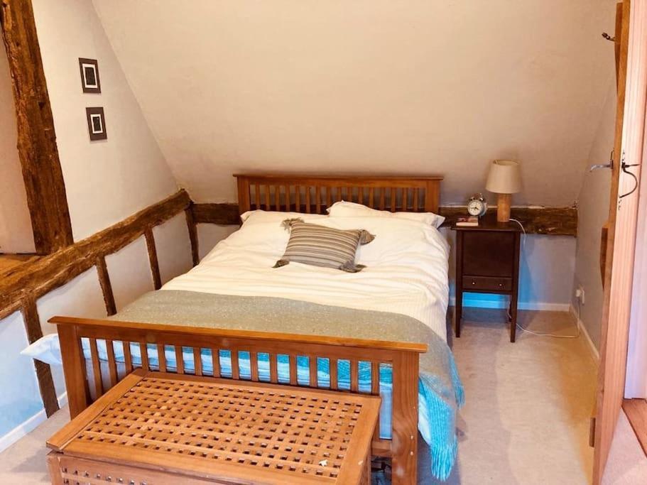 2 Beds & Living In Our Idyllic Country Cottage 베드퍼드 외부 사진