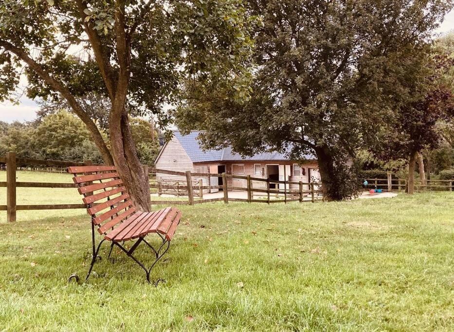 2 Beds & Living In Our Idyllic Country Cottage 베드퍼드 외부 사진