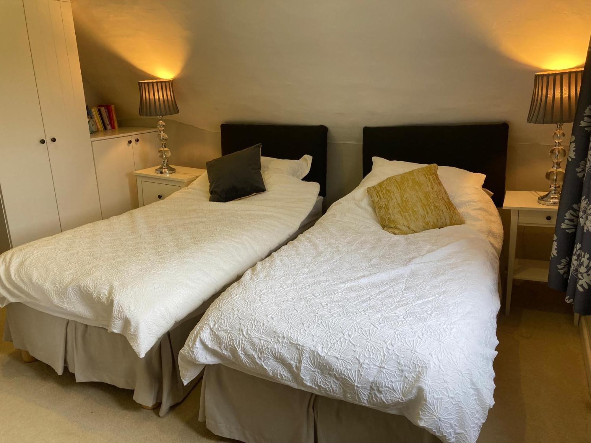 2 Beds & Living In Our Idyllic Country Cottage 베드퍼드 외부 사진